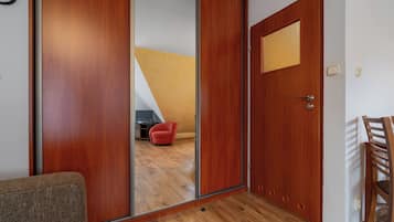 Studio Suite, ban công | Khu phòng khách | Smart TV