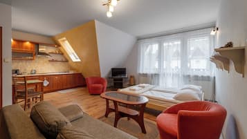 Studio Suite, ban công | Bàn ủi/dụng cụ ủi quần áo, truy cập Internet không dây miễn phí