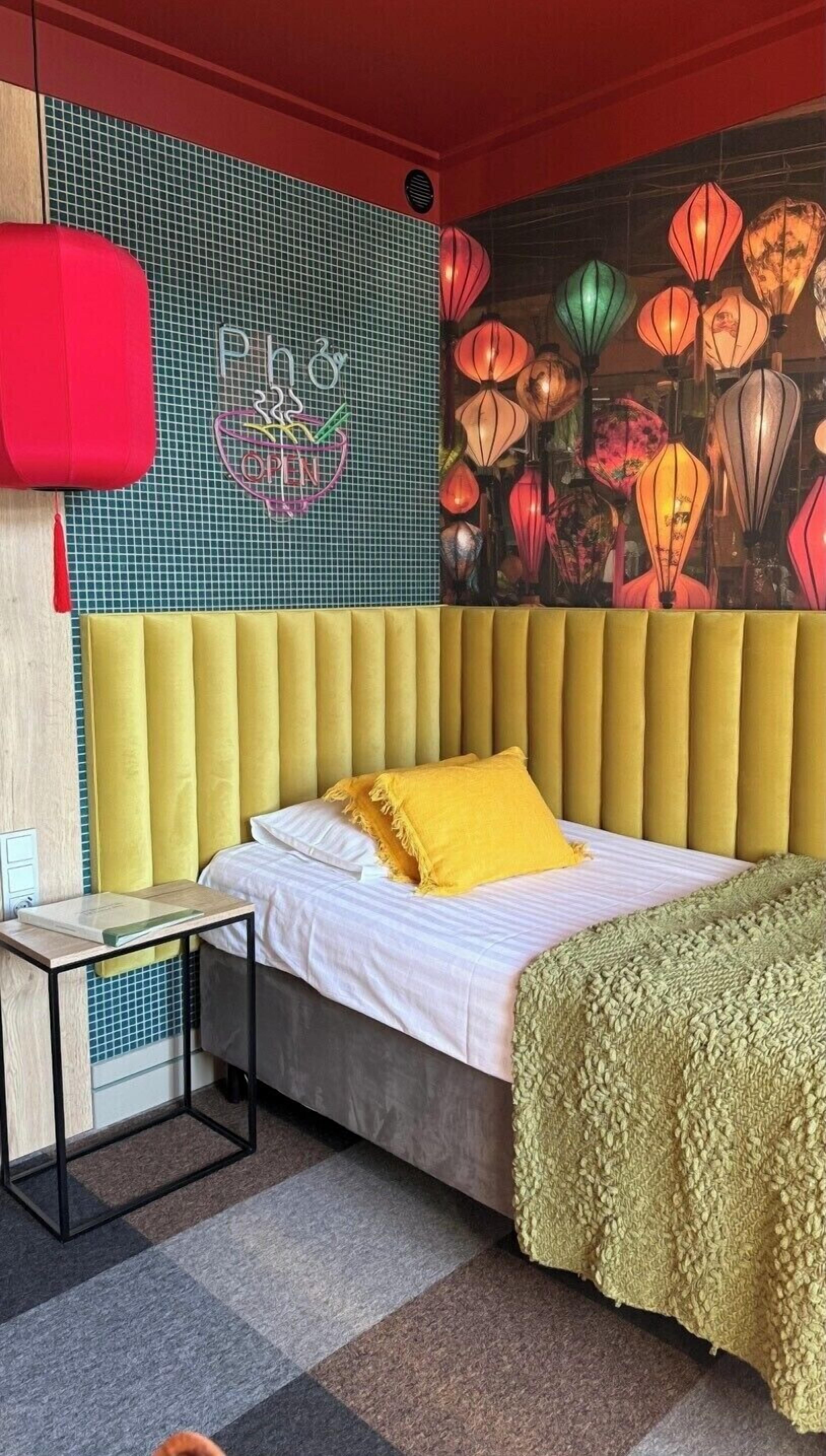 Comfort Single Room, Partial Lake View | Individually decorated, individually furnished, free WiFi, bed sheets