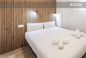 Desk, iron/ironing board, WiFi, bed sheets - Modern Space for Your Madrid Stay (Madrid)