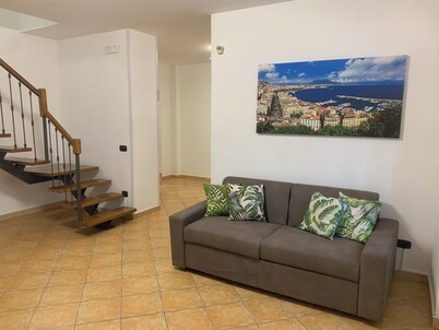 Detached cottage within walking distance of the sea. Ideal for families or several people.