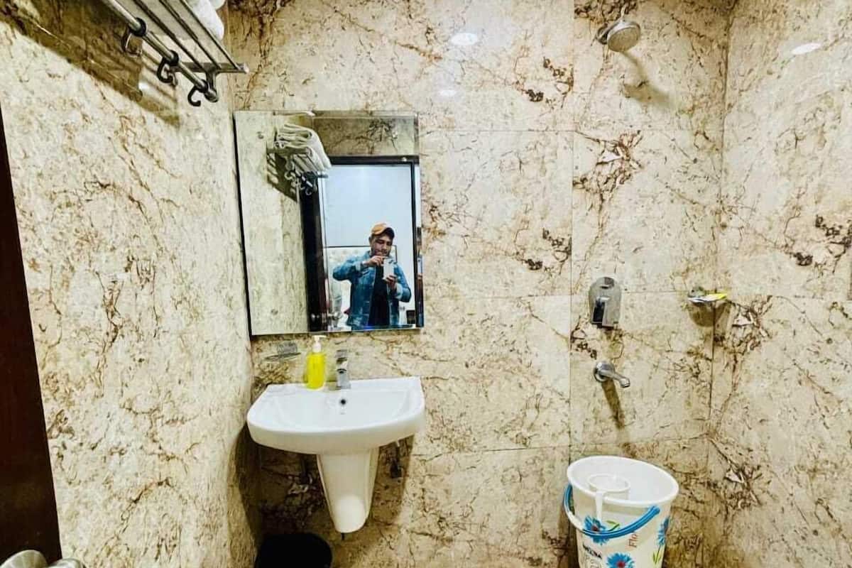 تجهيزات دش، مناشف، صابون، شامبو