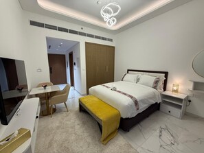 1 habitación, tabla de planchar con plancha, internet y ropa de cama 