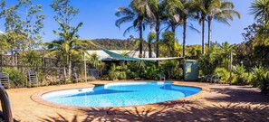 Pool - George's - Cabin 72 Kangaroo Valley Golf Course. Kangaroos, Wombats and Wildlife at your front door! (Kangaroo Valley)