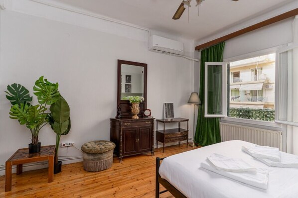 Apartment, 2 Bedrooms, Balcony | Desk, laptop workspace, blackout drapes, iron/ironing board - Julianna by halu (Thessaloniki)