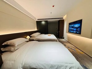 家庭双人房, 庭院景观 | 高档床上用品、羽绒被、特色装修、特色家居