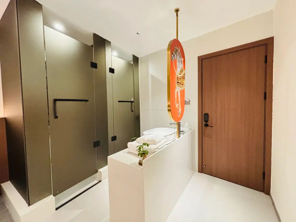 Comfort Double Room, Courtyard View | Bathroom | Towels
