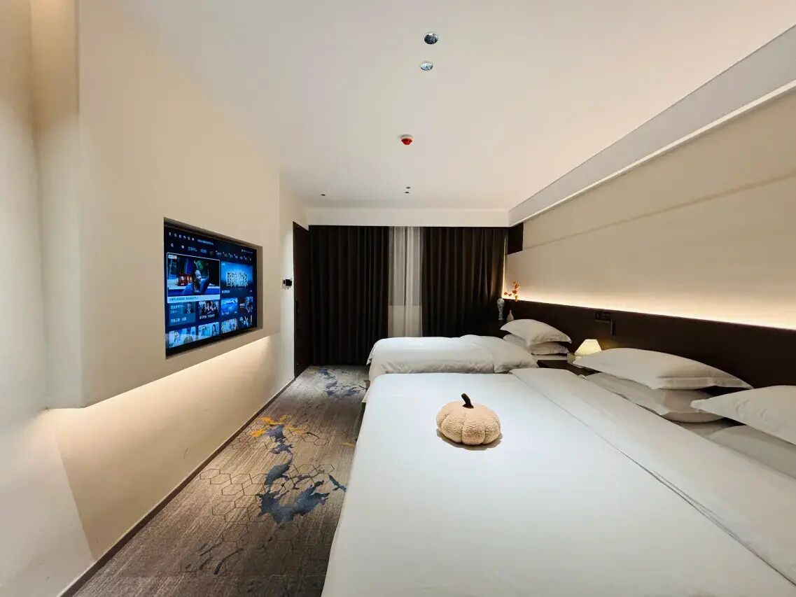 Chambre Double Familiale, vue cour intérieure