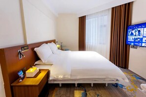 Habitación básica doble, vista al patio | Wifi gratis 