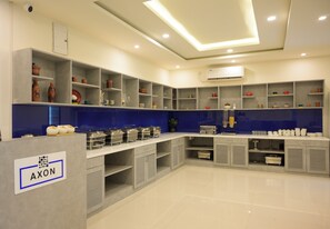 每日供應吃到飽早餐 (每人 INR250)