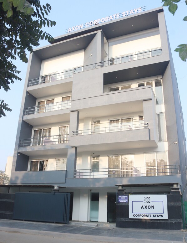 Front of property - Axon Corporate Stays Sector 52 Gurgaon (Gurugram)