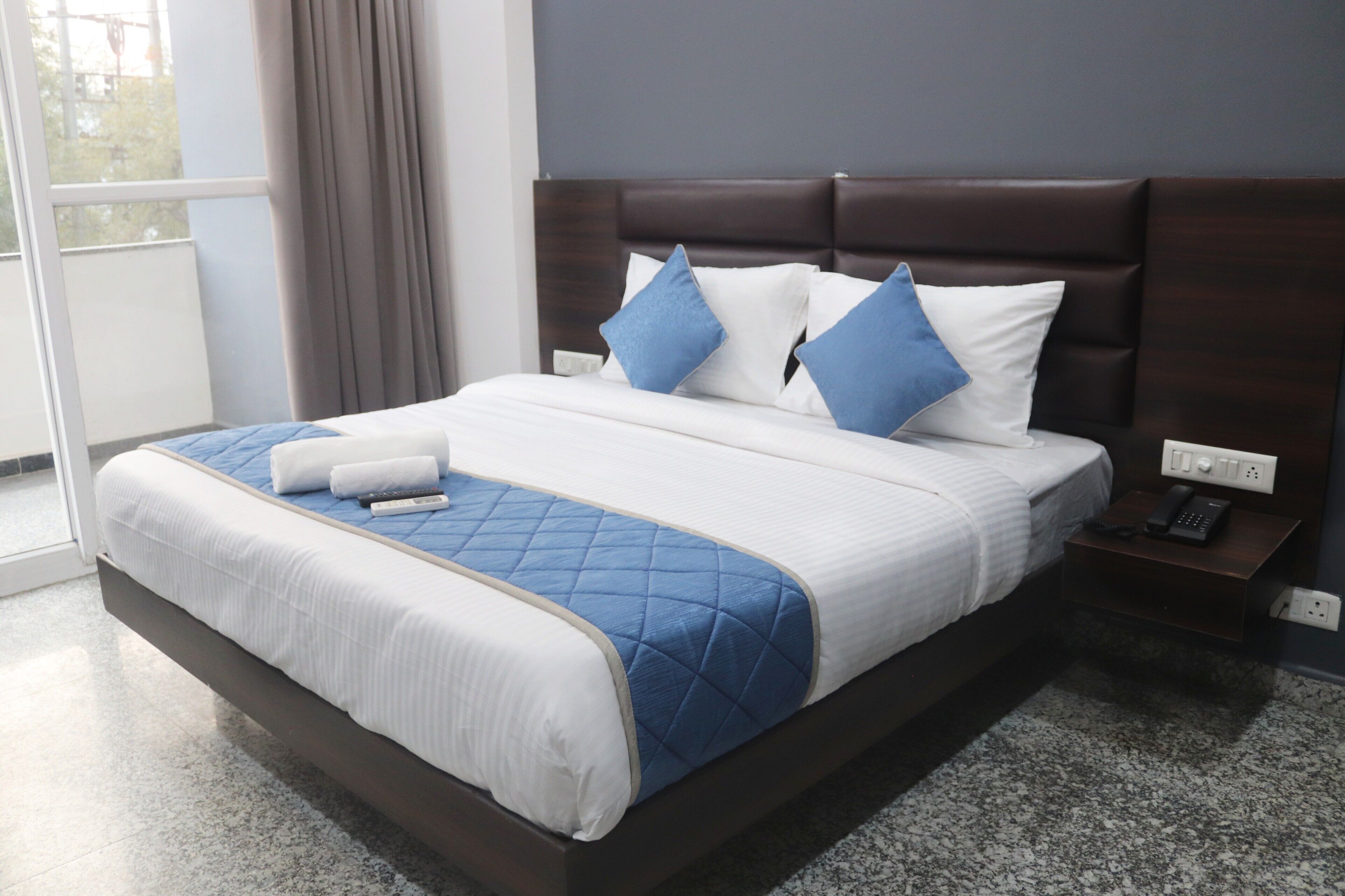 Didekorasi berbeda-beda dan dilengkapi dengan perabotan berbeda-beda