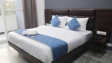 Individually decorated, individually furnished, laptop workspace