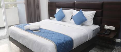 Individually decorated, individually furnished, laptop workspace