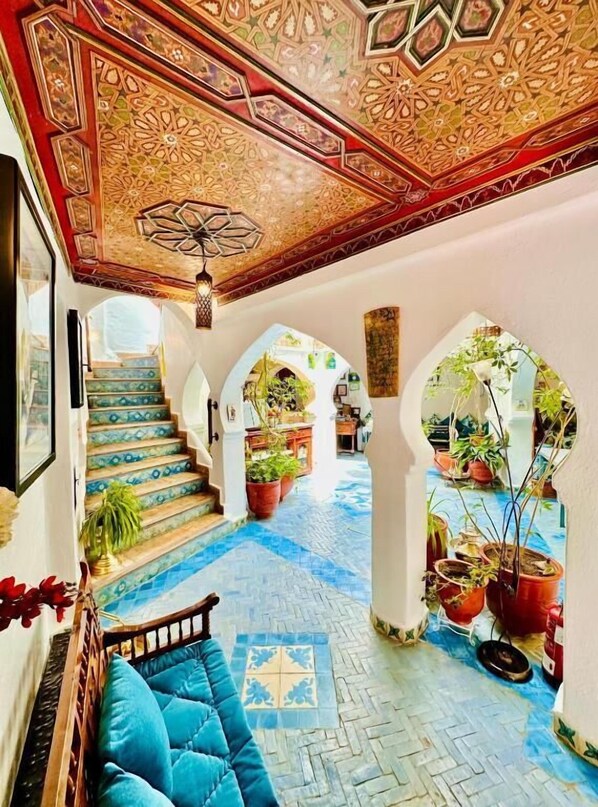 Standard Double Room | In-room safe, laptop workspace, blackout drapes, iron/ironing board - Riad Dar Meziana (Chefchaouen)