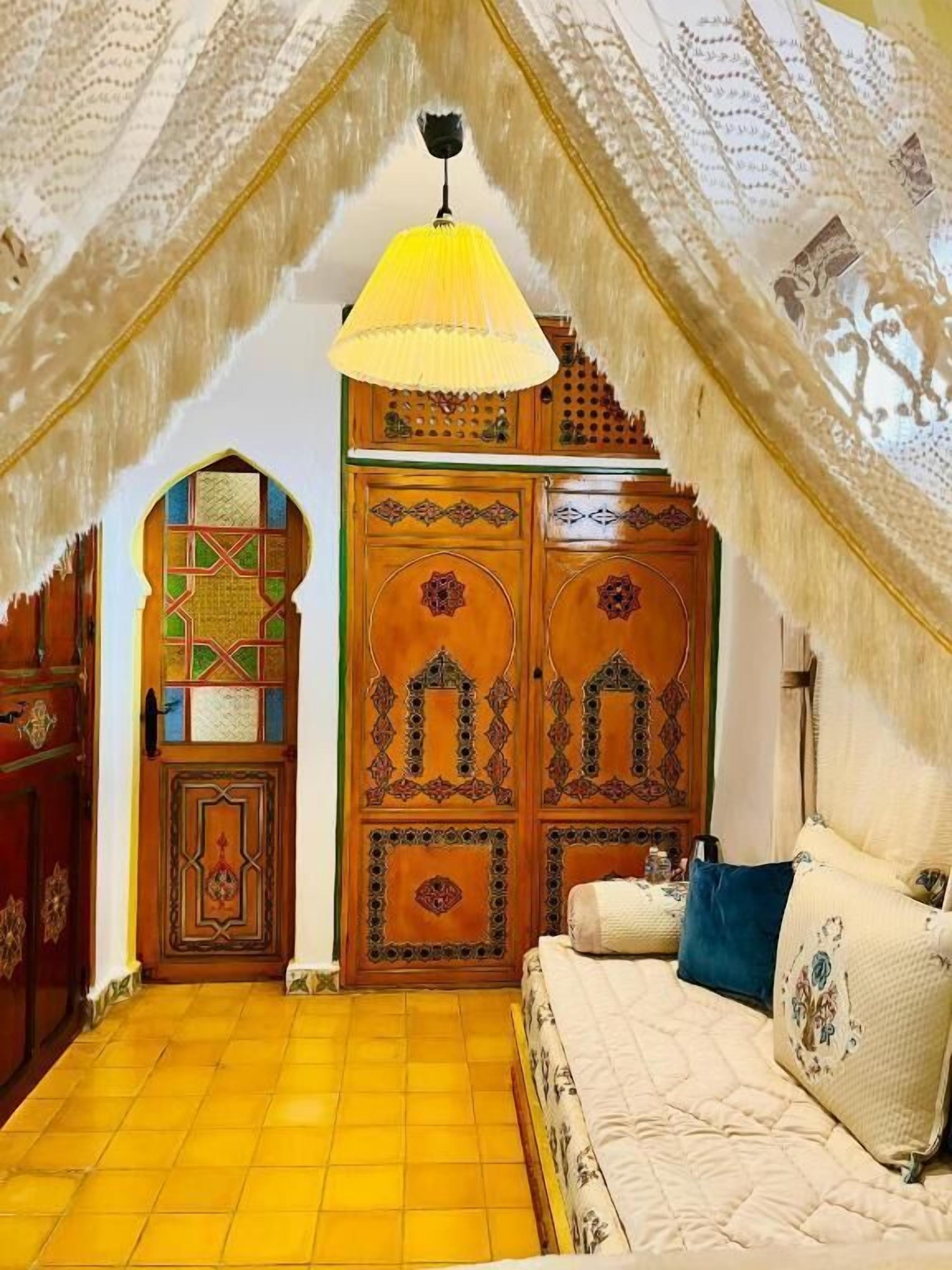 In-room safe, laptop workspace, blackout drapes, iron/ironing board