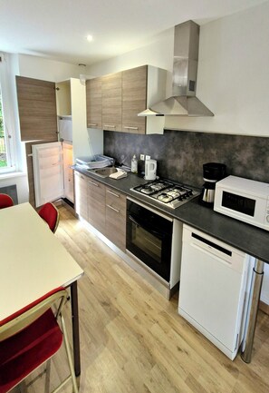 House, 2 Bedrooms, Non Smoking, Pets Not Allowed | Private kitchen - Château de Bel Air (Cérans-Foulletourte)