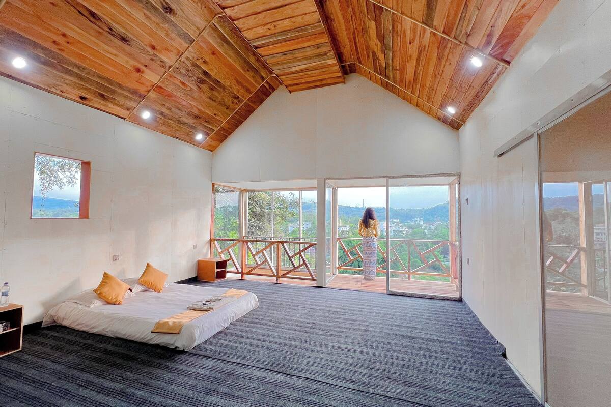 Luxury Double or Twin Room, Balcony, Lake View | Free WiFi