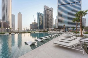 Pool - Free housekeeping visits during your stay - StayShort - Beautiful 1BR in Business Bay Sleeps 4! (Business Bay)