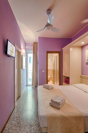 Neljän hengen perhehuone | Työpöytä, ilmainen Wi-Fi