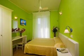 Desk, free WiFi - Hotel Plaza Gabicce Mare (Gabicce Mare)