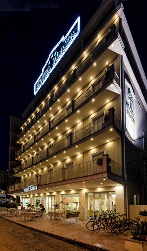 Front of property - Hotel Plaza Gabicce Mare (Gabicce Mare)