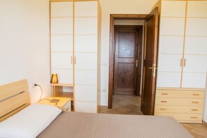 1 soveværelse, strygejern/strygebræt, weekendseng