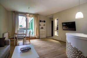 Apartment | Living room - RentPlanet - Apartamenty Borowska (Wrocław)