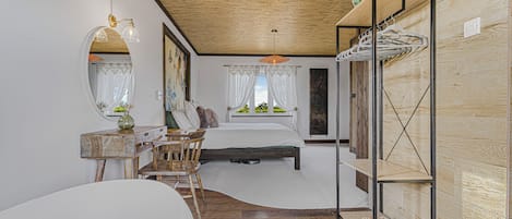 5 phòng ngủ, trang trí khác biệt