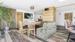 Dining - 2 Mere Pits Cottages (Tamworth)