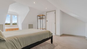 5 habitaciones, decoración personalizada y muebles diferentes 