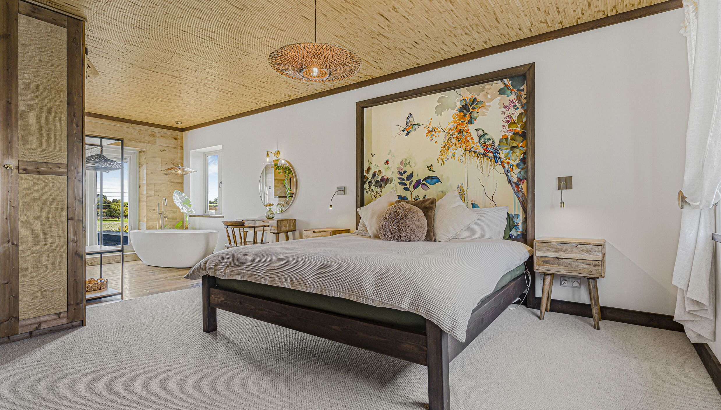 5 chambres, décor unique, ameublement unique, accès au Wi-Fi (inclus)