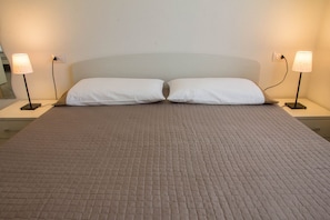 3 bedrooms, iron/ironing board, travel cot - GF Apartments La Vigna - SUPERB. (Badesi)