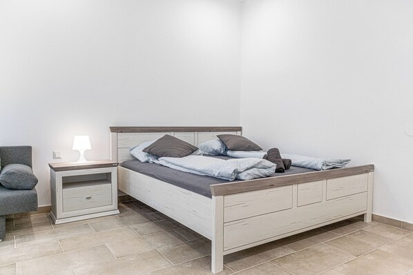 เบสิกสตูดิโอ | เตารีด/โต๊ะรีดผ้า, Wi-Fi ฟรี