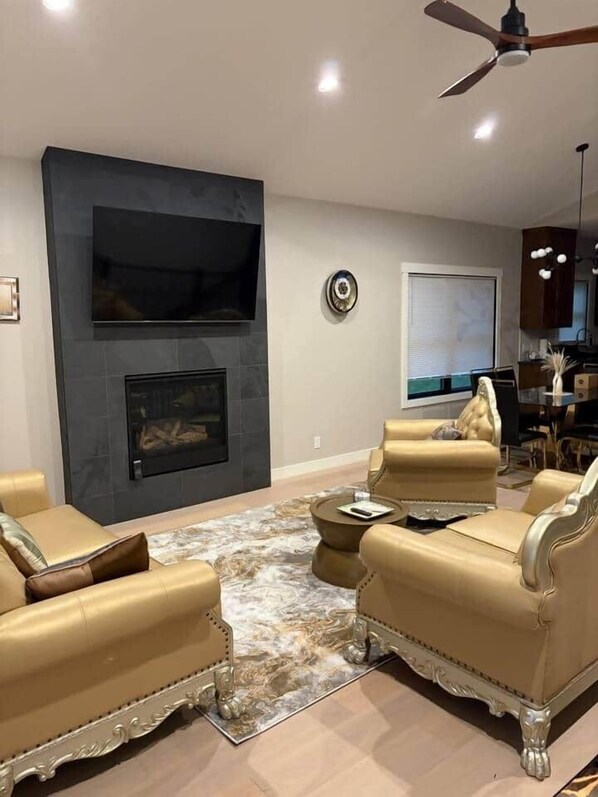Living area - Custom Luxury Rambler in Highland Hills (Rochester)