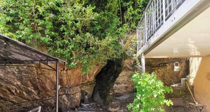 House with Private Balcony and Patio – Exclusive Use!