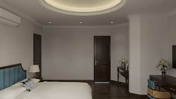 Escritorio, tabla de planchar con plancha y wifi gratis