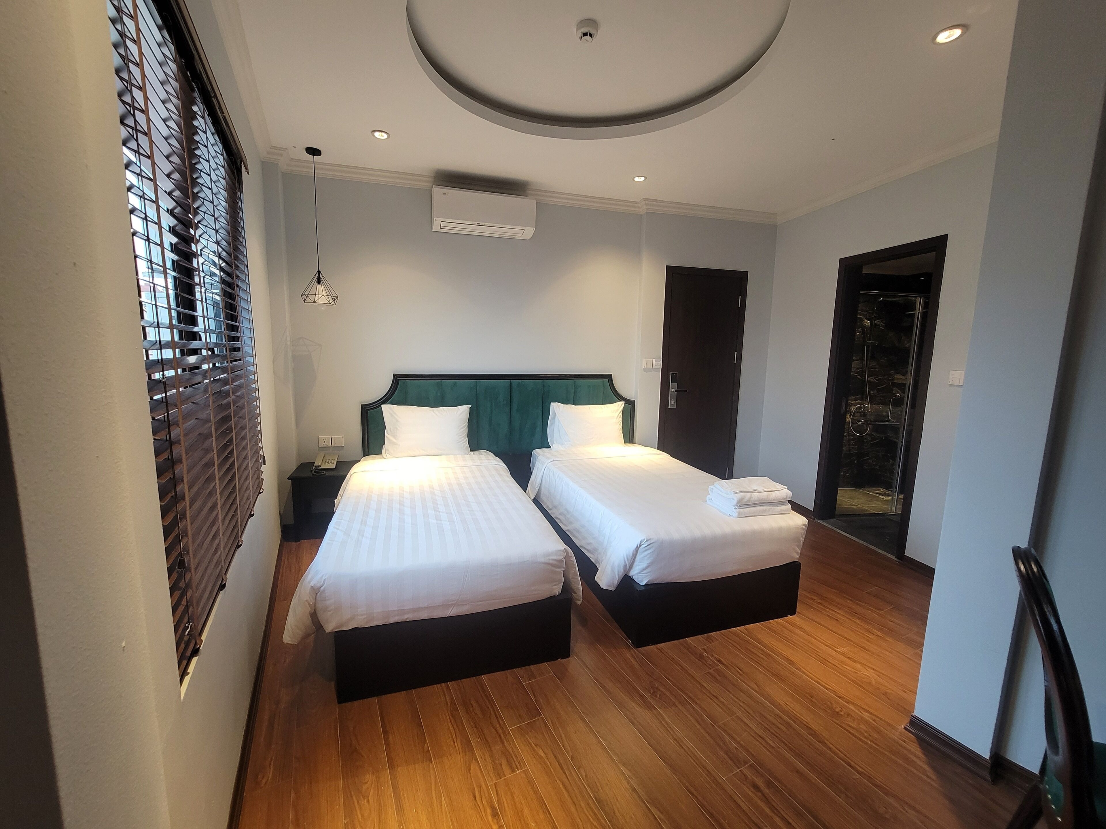 Deluxe Double or Twin Room, City View | Desk, iron/ironing board, free WiFi