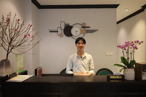 Reception - Maya Central Hotel & Spa (Hoan Kiem)
