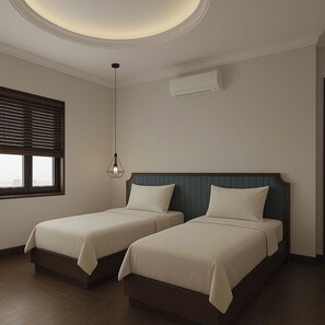 مكتب ومكواة/لوح كي وواي فاي مجانًا