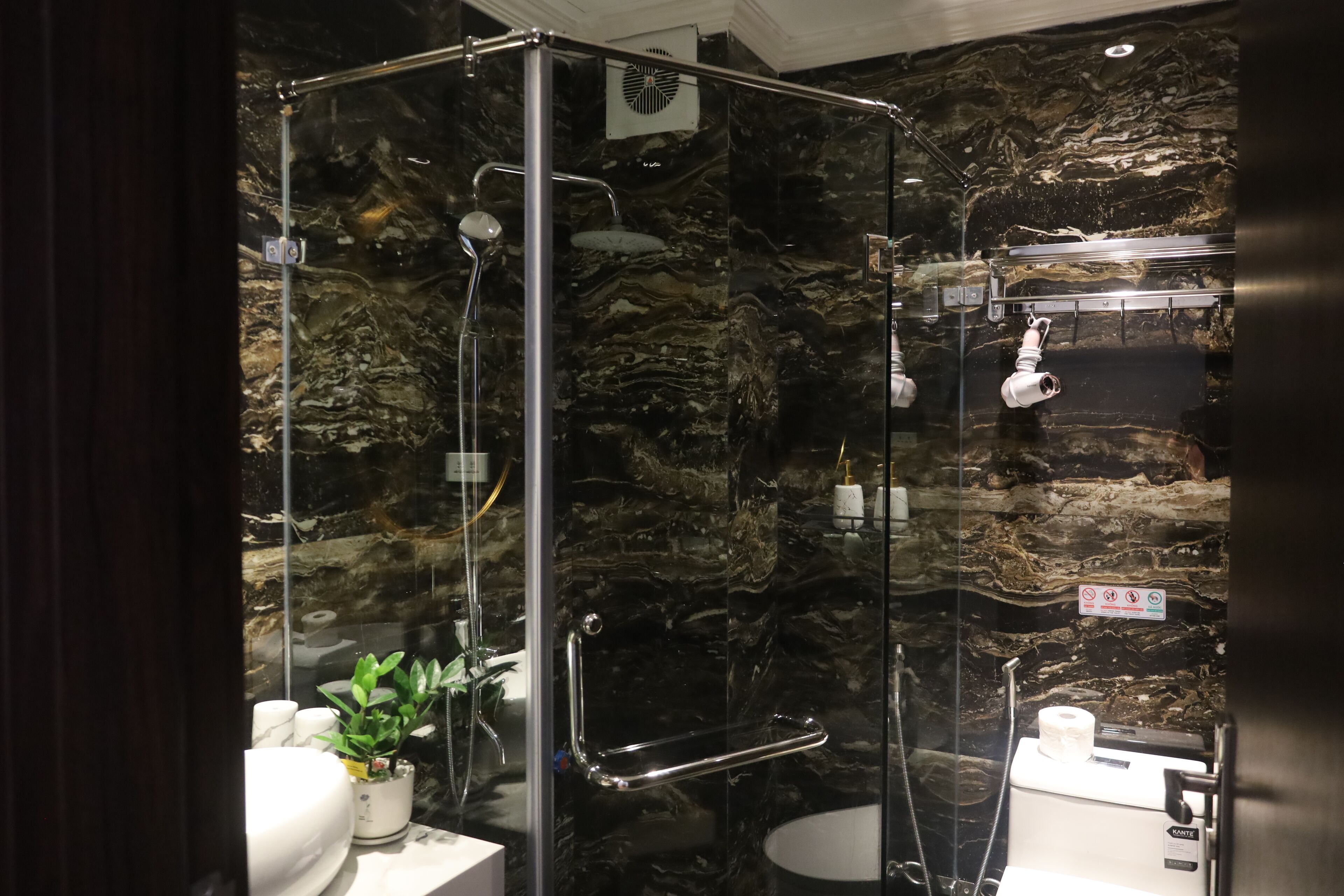 Junior Double Room, Balcony | Bathroom | Shower, free toiletries, hair dryer, bathrobes