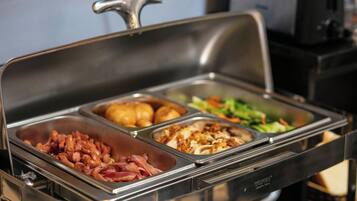 Desayuno completo incluido todos los días