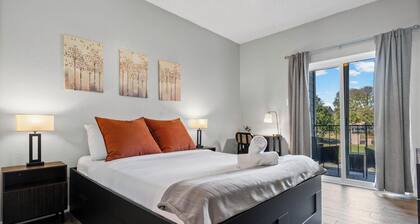 North Austin Retreat Near The Domain, Q2 Stadium & Walnut Creek Trails