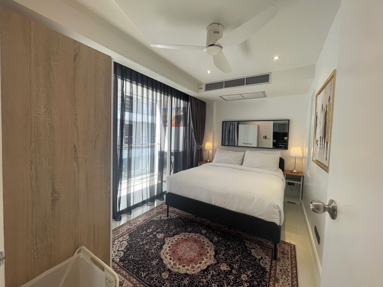 Iron/ironing board, Internet, bed sheets, wheelchair access