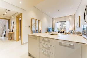 Interior - Walking Distance to Miracle Garden and Butterfly Garden (Dubai)