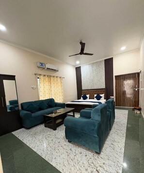 Quarto casal premium | Escrivaninha, Wi-Fi de cortesia