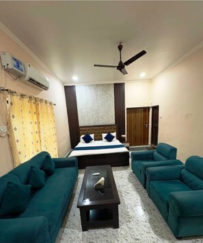 Habitación Premium doble | Escritorio y wifi gratis