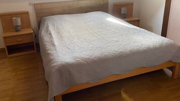 Bureau, Wi-Fi, draps fournis