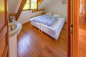 6 bedrooms, iron/ironing board, Internet - La MERVEILLE BELLE ILE near beaches Baluden Herlin for Families 12 People (Bangor)