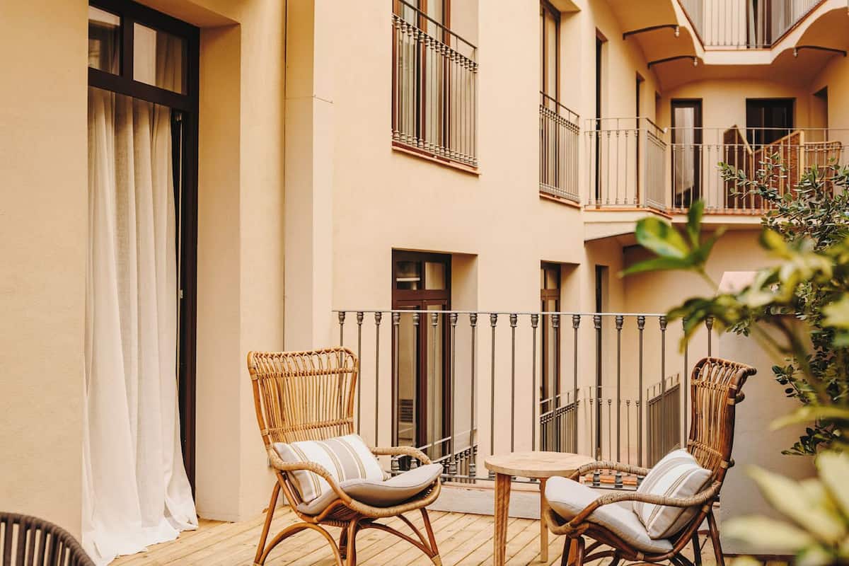 Premium Double Room, Courtyard View | Terrace/patio